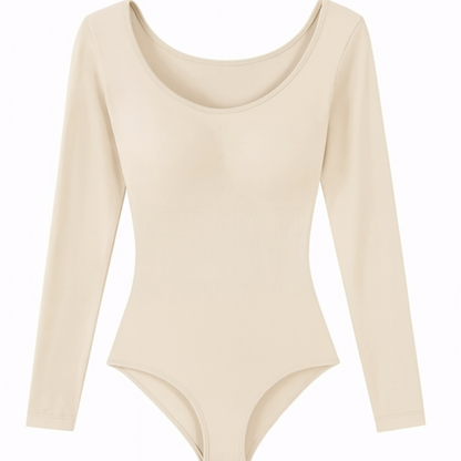 Veidojošais kombinezons Essence